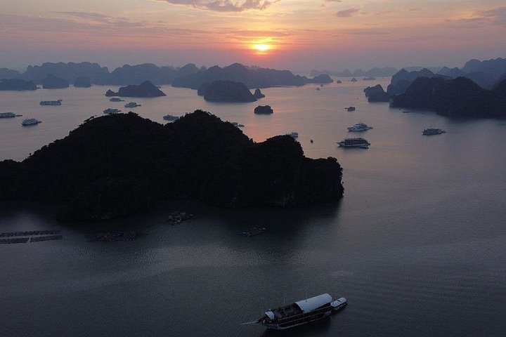 ハロン湾とランハー湾の素晴らしいカルスト地形を航行する豪華なブティッククルーズ、写真29 | wizardtrip