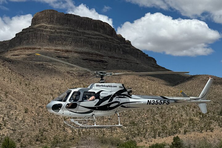 Helikoptertur over Grand Canyon med landing på en Western Ranch og utsikt over Las Vegas, foto 10 | wizardtrip