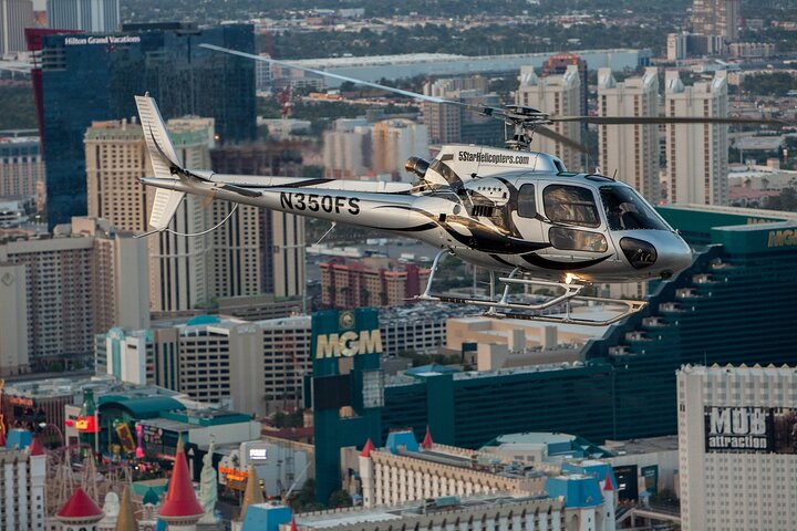 Helikoptertur over Grand Canyon med landing på en Western Ranch og utsikt over Las Vegas, foto 12 | wizardtrip