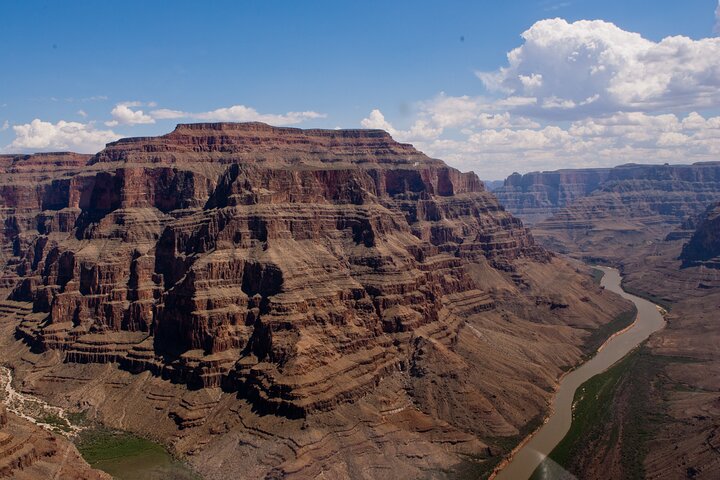 Luxury helicopter tour over the Grand Canyon West Rim from Las Vegas, photo 6 | wizardtrip