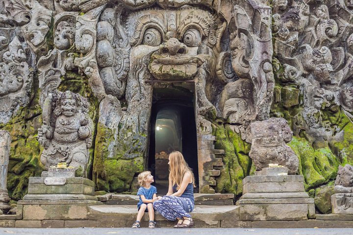 Explora el corazón cultural de Ubud: Bosque de Monos, arrozales, cascadas y templos en un tour guiado, foto 10 | wizardtrip