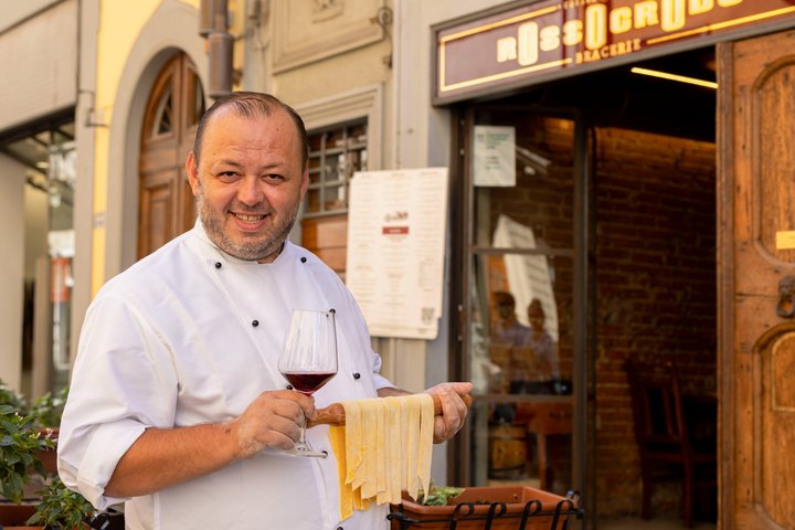Aula prática de massa e tiramisu em Florença com degustação de vinhos, foto 13 | wizardtrip
