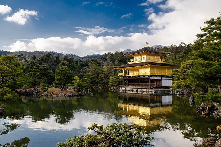 Dagtocht per bus door Kyoto's iconische UNESCO-werelderfgoedsites, waaronder Arashiyama Bamboebos, Gouden Paviljoen, Nijo Castle, Kiyomizu-dera en Fushimi Inari, foto 15 | wizardtrip