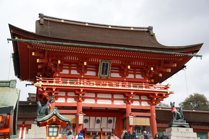 Dagtocht per bus door Kyoto's iconische UNESCO-werelderfgoedsites, waaronder Arashiyama Bamboebos, Gouden Paviljoen, Nijo Castle, Kiyomizu-dera en Fushimi Inari, foto 25 | wizardtrip