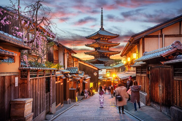Kyoto: Gion Hidden Gems & Geisha Culture Tour | wizardtrip