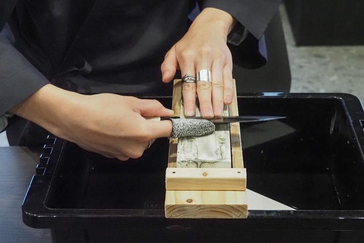 Fabriquez votre couteau japonais à Tokyo dans le quartier d'Asakusa | wizardtrip