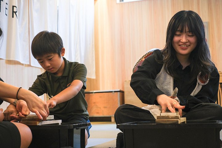 Experimente a fabricação tradicional de facas japonesas em Asakusa, Tóquio, criando sua própria lâmina personalizada, foto 11 | wizardtrip