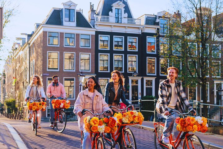 Guidad cykeltur som utforskar Amsterdams historiska kanaler, landmärken och parker, foto 8 | wizardtrip