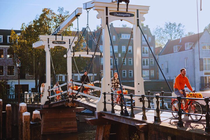 Guidad cykeltur som utforskar Amsterdams historiska kanaler, landmärken och parker, foto 9 | wizardtrip