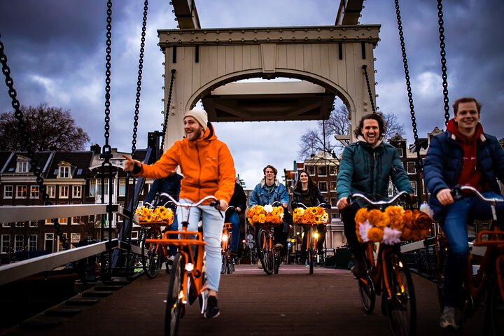 Guidad cykeltur som utforskar Amsterdams historiska kanaler, landmärken och parker, foto 16 | wizardtrip