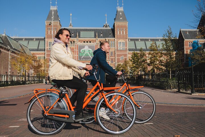 Guidad cykeltur som utforskar Amsterdams historiska kanaler, landmärken och parker, foto 18 | wizardtrip