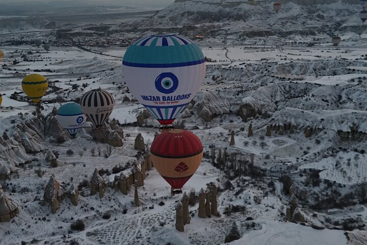 Volo in mongolfiera sopra le valli uniche della Cappadocia all'alba, foto 6 | wizardtrip