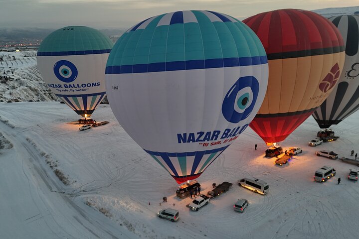 Volo in mongolfiera sopra le valli uniche della Cappadocia all'alba, foto 8 | wizardtrip