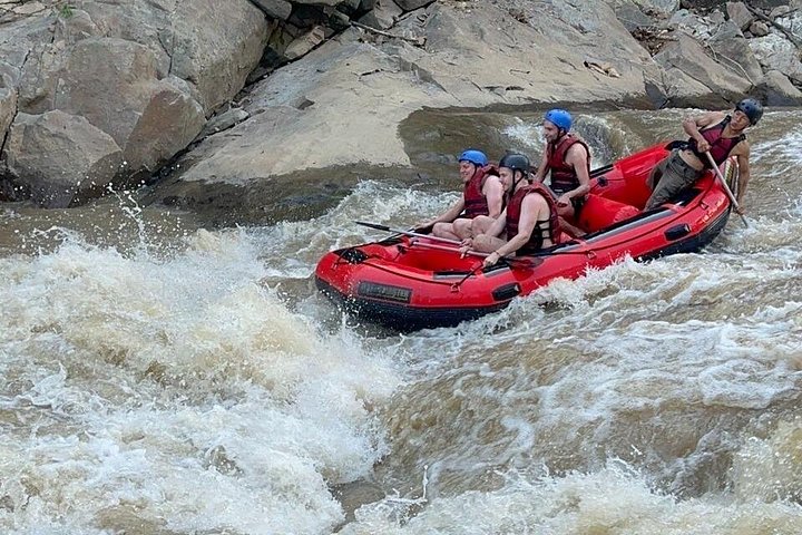 Geniet van een dag vol avontuur met de Sticky Waterfall, ATV-ritten en wildwaterraften nabij Chiang Mai, foto 11 | wizardtrip