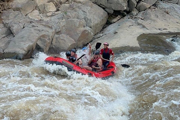 Geniet van een dag vol avontuur met de Sticky Waterfall, ATV-ritten en wildwaterraften nabij Chiang Mai, foto 13 | wizardtrip