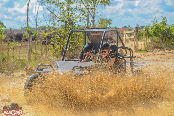Passeio de aventura de buggy e quadriciclo em Punta Cana, na República Dominicana, com a praia de Macao e uma caverna, foto 13 | wizardtrip