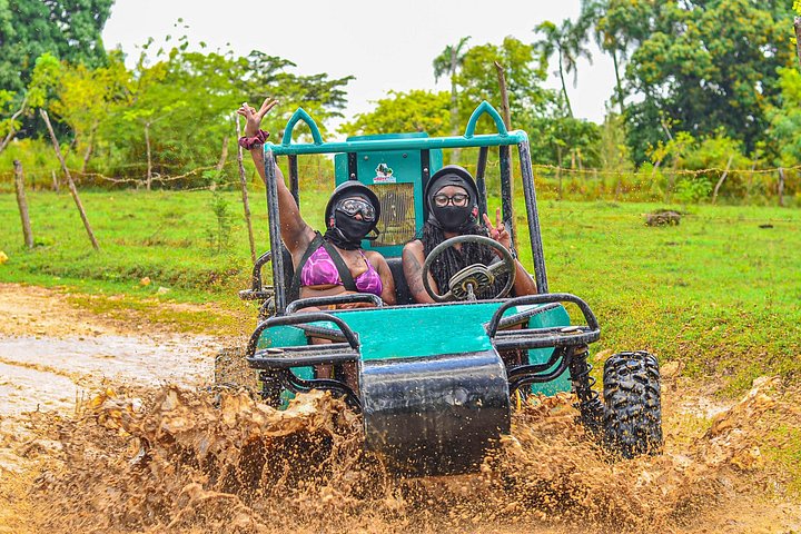 Passeio de aventura de buggy e quadriciclo em Punta Cana, na República Dominicana, com a praia de Macao e uma caverna, foto 28 | wizardtrip