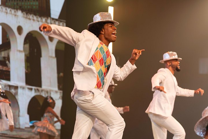 Eine lebhafte Dinner-Show in Rio de Janeiro mit brasilianischer Musik, Tanz und Küche, Foto 24 | wizardtrip