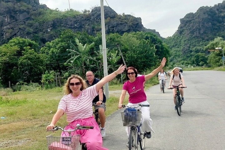 Balade en bateau pittoresque et vues panoramiques à Ninh Binh, Vietnam, photo 7 | wizardtrip