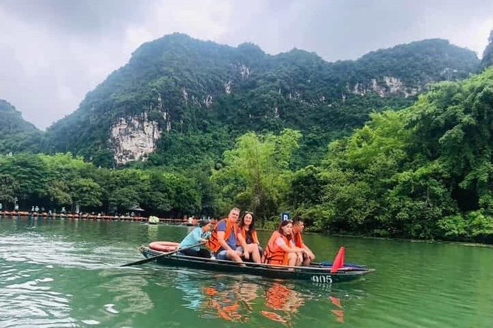 Balade en bateau pittoresque et vues panoramiques à Ninh Binh, Vietnam, photo 17 | wizardtrip