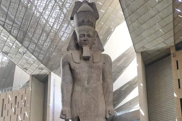 Tour privado de las pirámides de Giza, la Esfinge y el Gran Museo Egipcio en Giza, Egipto, foto 8 | wizardtrip