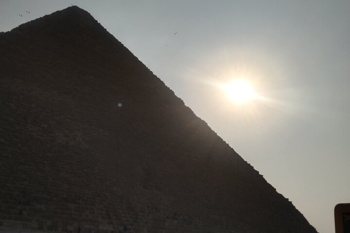 Tour privado de las pirámides de Giza, la Esfinge y el Gran Museo Egipcio en Giza, Egipto, foto 11 | wizardtrip