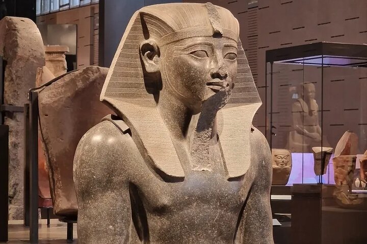 Tour privado de las pirámides de Giza, la Esfinge y el Gran Museo Egipcio en Giza, Egipto, foto 17 | wizardtrip