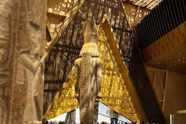 Tour privado de las pirámides de Giza, la Esfinge y el Gran Museo Egipcio en Giza, Egipto, foto 21 | wizardtrip