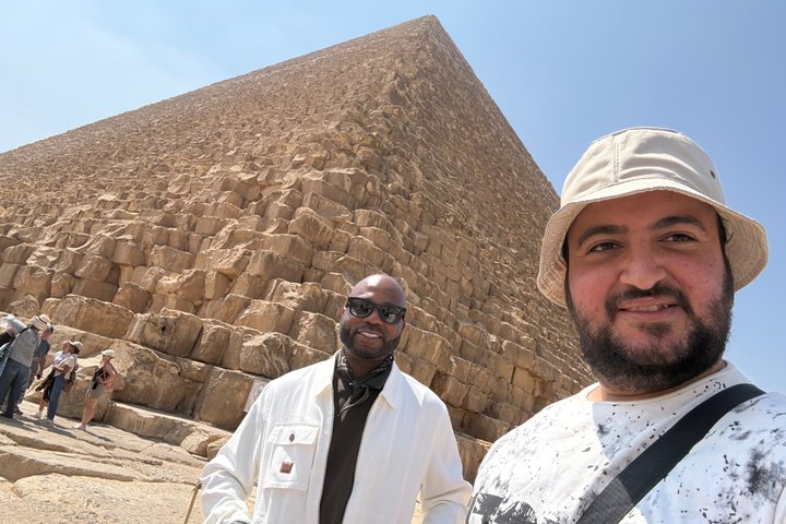 Tour privado de las pirámides de Giza, la Esfinge y el Gran Museo Egipcio en Giza, Egipto, foto 26 | wizardtrip