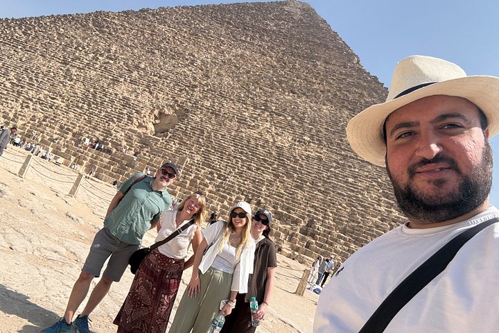 Tour privado de las pirámides de Giza, la Esfinge y el Gran Museo Egipcio en Giza, Egipto, foto 33 | wizardtrip