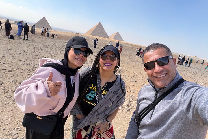 Tour privado de las pirámides de Giza, la Esfinge y el Gran Museo Egipcio en Giza, Egipto, foto 34 | wizardtrip