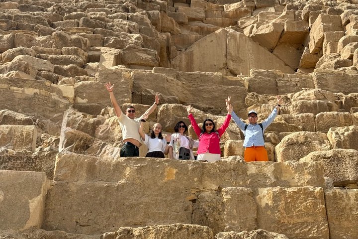 Tour privado de las pirámides de Giza, la Esfinge y el Gran Museo Egipcio en Giza, Egipto, foto 39 | wizardtrip
