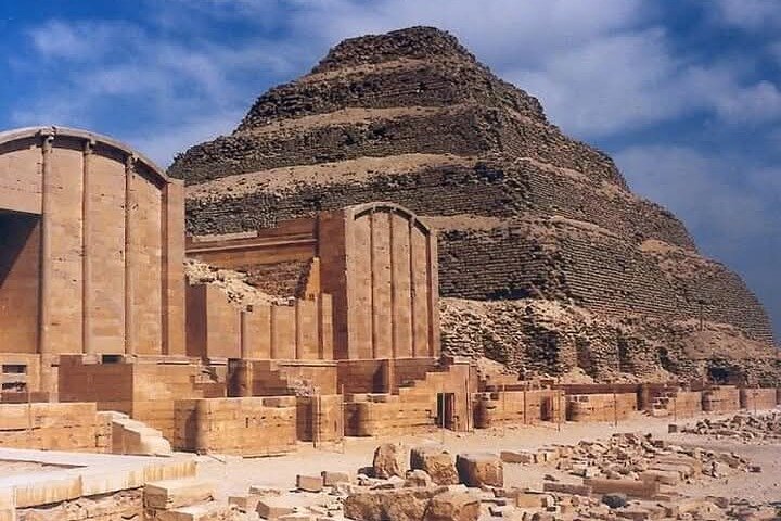 Excursion d'une journée explorant les pyramides égyptiennes antiques et les sites historiques près du Caire, photo 7 | wizardtrip