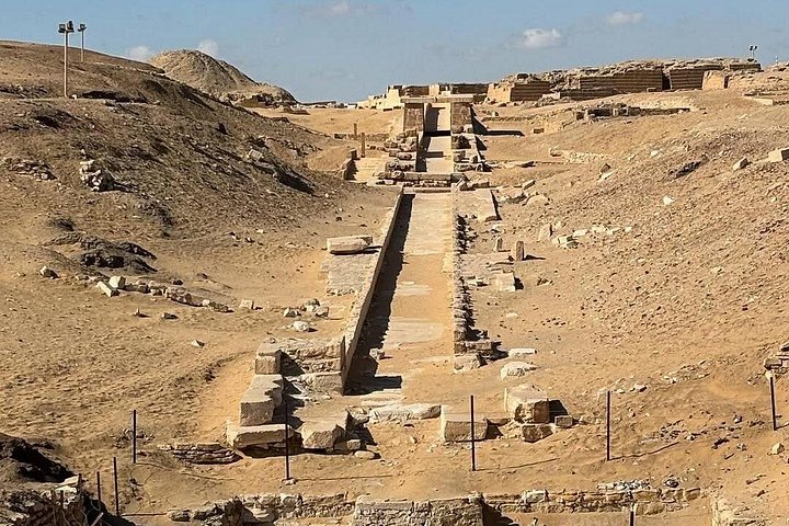 Excursion d'une journée explorant les pyramides égyptiennes antiques et les sites historiques près du Caire, photo 14 | wizardtrip