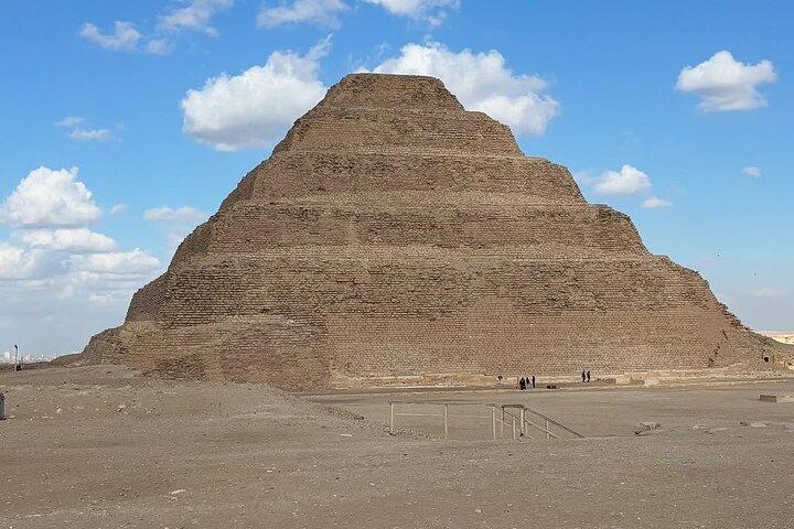 Excursion d'une journée explorant les pyramides égyptiennes antiques et les sites historiques près du Caire, photo 17 | wizardtrip