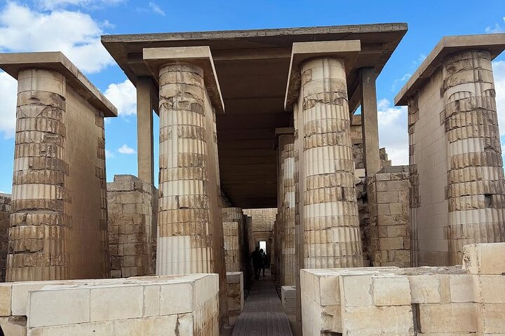 Excursion d'une journée explorant les pyramides égyptiennes antiques et les sites historiques près du Caire, photo 19 | wizardtrip