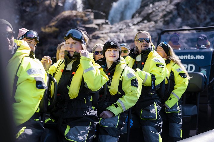 Spannende RIB-boottour door de Noorse Lysefjord, met dramatische kliffen en de Preikestolen nabij Stavanger, foto 19 | wizardtrip