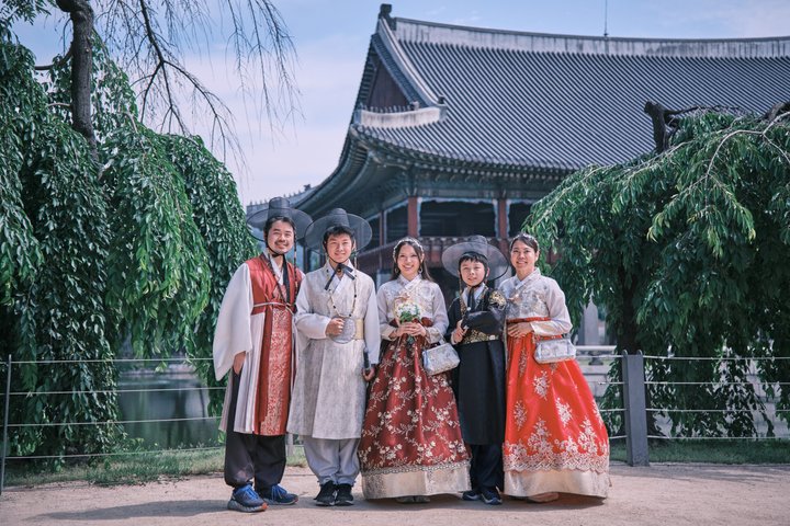 Erleben Sie ein königliches Hanbok-Fotoshooting und eine historische Tour im Gyeongbokgung Palast in Seoul, Foto 11 | wizardtrip