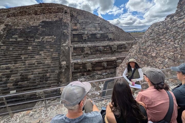Visite matinale des pyramides de Teotihuacan avec la guide Angela, incluant transport et nourriture locale, photo 11 | wizardtrip