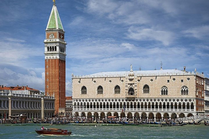 ヴェネツィアの歴史的な通りを巡るプライベートゴンドラライドとウォーキングツアー、写真10 | wizardtrip
