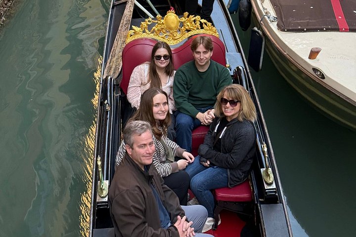 ヴェネツィアの歴史的な通りを巡るプライベートゴンドラライドとウォーキングツアー、写真25 | wizardtrip