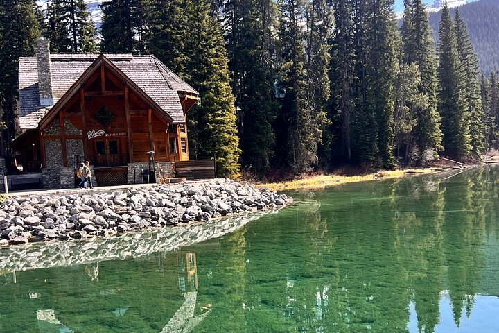 Naturskjønn tur til kanadiske Rocky Mountains-innsjøer og Banff by, inkludert Lake Louise og Moraine Lake, foto 16 | wizardtrip