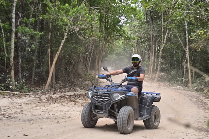 Tour en VTT à travers la jungle et un village maya à Cozumel, Mexique, avec baignade dans un cénote, photo 20 | wizardtrip