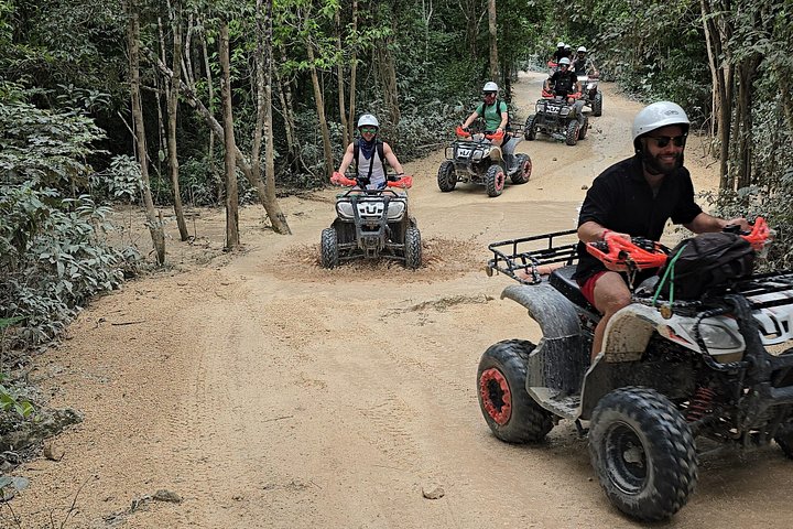 Tour en VTT à travers la jungle et un village maya à Cozumel, Mexique, avec baignade dans un cénote, photo 24 | wizardtrip