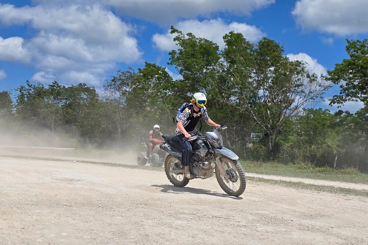Tour en VTT à travers la jungle et un village maya à Cozumel, Mexique, avec baignade dans un cénote, photo 33 | wizardtrip