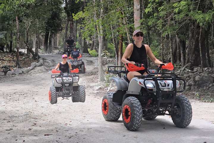 Tour en VTT à travers la jungle et un village maya à Cozumel, Mexique, avec baignade dans un cénote, photo 43 | wizardtrip