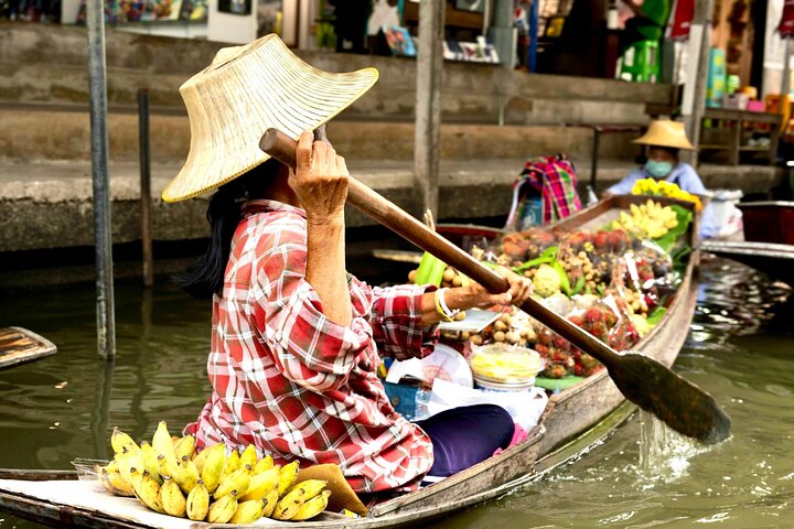 バンコク、タイの水上マーケットと列車マーケットでの列車通過とボートトリップを体験してください、写真6 | wizardtrip