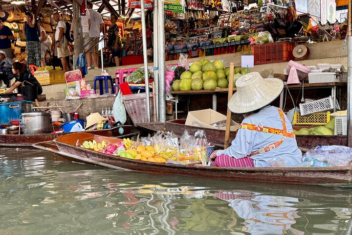 バンコク、タイの水上マーケットと列車マーケットでの列車通過とボートトリップを体験してください、写真34 | wizardtrip