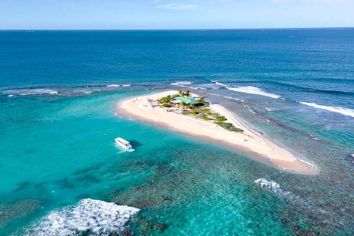 Tour en lancha rápida a Anguila visitando Sandy Island, Little Bay, Meads Bay y Rendezvous Bay, foto 4 | wizardtrip