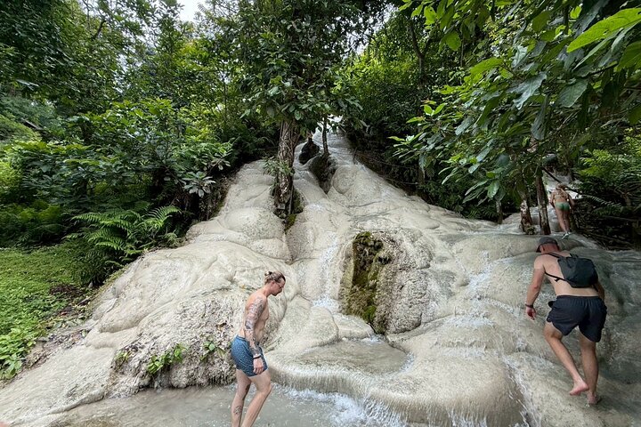 Découvrez un sanctuaire éthique d'éléphants, du rafting sur bambou et des cascades lors d'une excursion d'une journée depuis Chiang Mai, photo 15 | wizardtrip